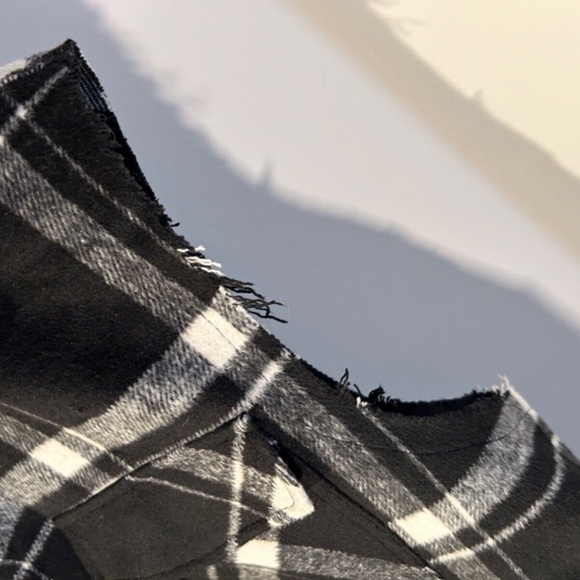 OAT New York Hunter Plaid Wool Blend Vest w/Frayed Edges Black, White Size M - Picture 6 of 14